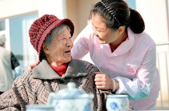 養(yǎng)老護(hù)理員證怎么考 需要多少錢(qián)