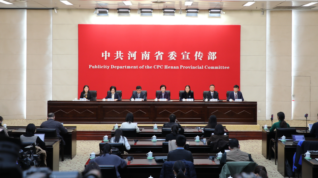 早日建成一批一流大學(xué)，實(shí)現(xiàn)河南學(xué)子在家門口上好大學(xué)的夙愿